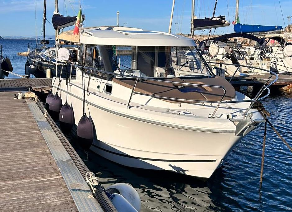 Jeanneau Merry Fisher 755 + Suzuki 150hp<br><a href=dettaglio.aspx?Id=173 >VAI ALLA SCHEDA</a>